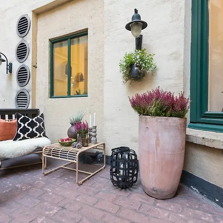Nordic Host - Center 2 Bed / 2 Bath - Skippergata - 3 Minutes From Station Apartment *